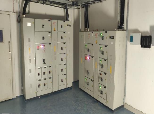 LT panel room by NEAC